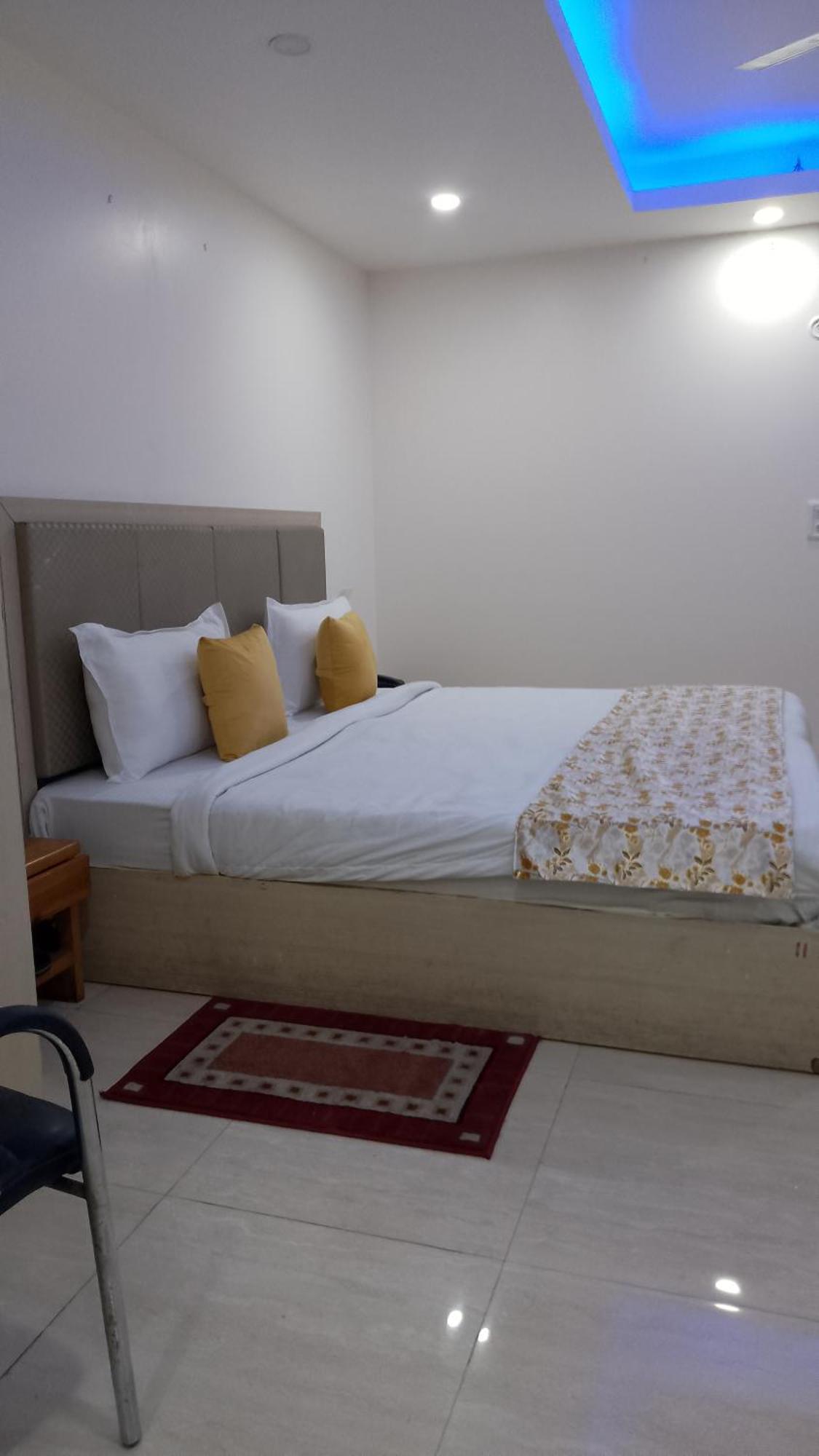 Airport Hotel Mahal ニューデリー エクステリア 写真