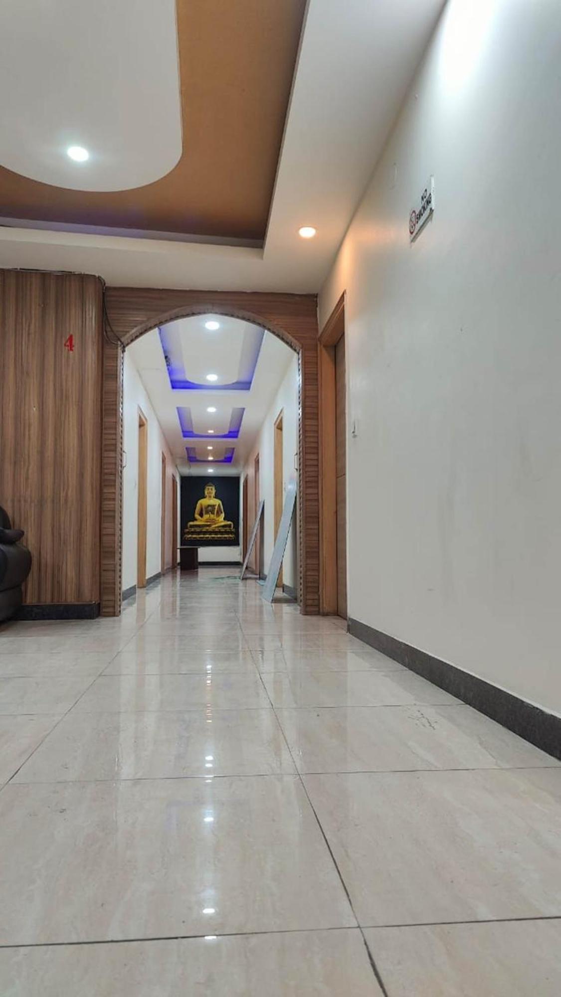 Airport Hotel Mahal ニューデリー エクステリア 写真
